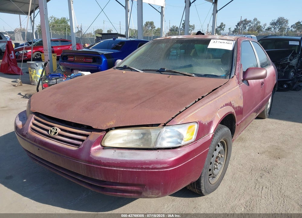 1997 TOYOTA CAMRY LE VIN: JT2BG22K8V0004814