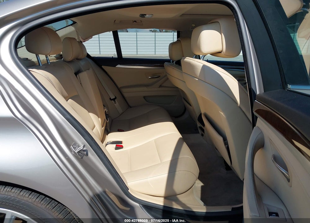 2013 BMW 5 SERIES VIN: WBAFR7C55DC819393