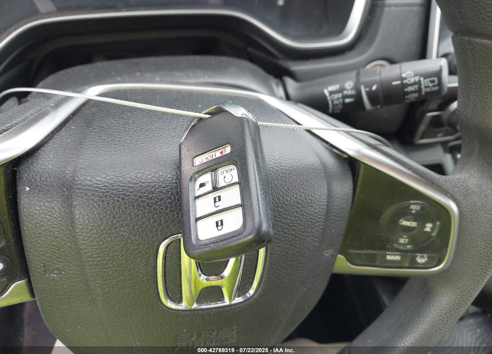 2018 HONDA CR-V VIN: 2HKRW2H5XJH666417
