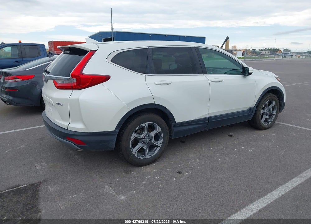 2018 HONDA CR-V VIN: 2HKRW2H5XJH666417