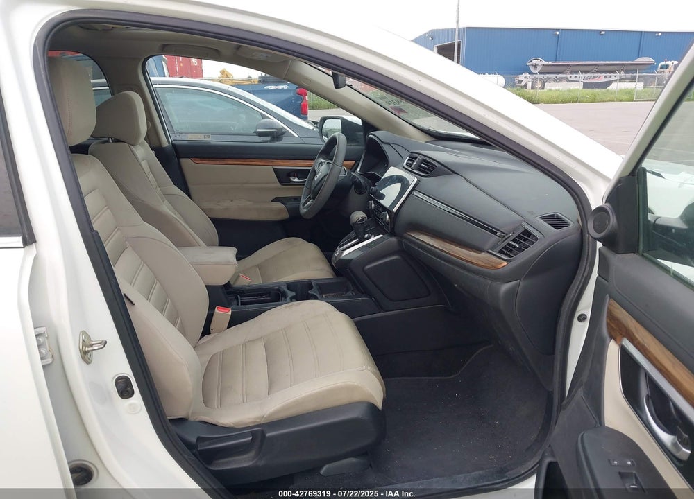 2018 HONDA CR-V VIN: 2HKRW2H5XJH666417