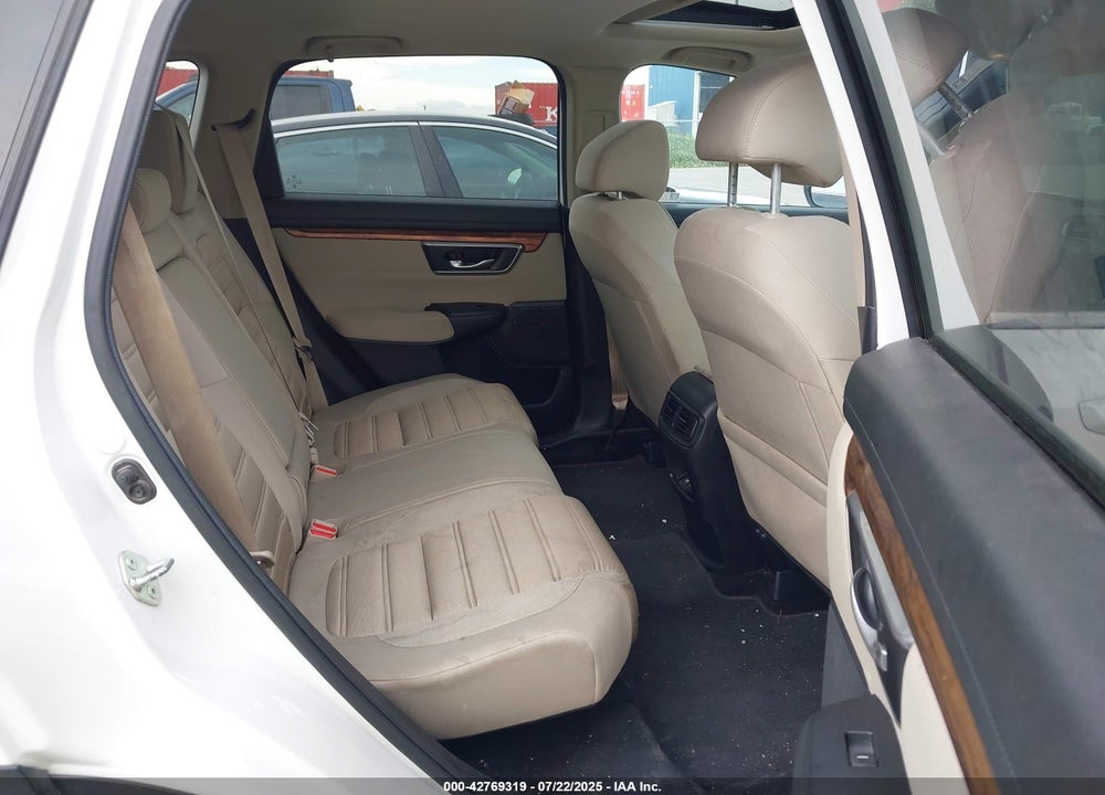 2018 HONDA CR-V VIN: 2HKRW2H5XJH666417