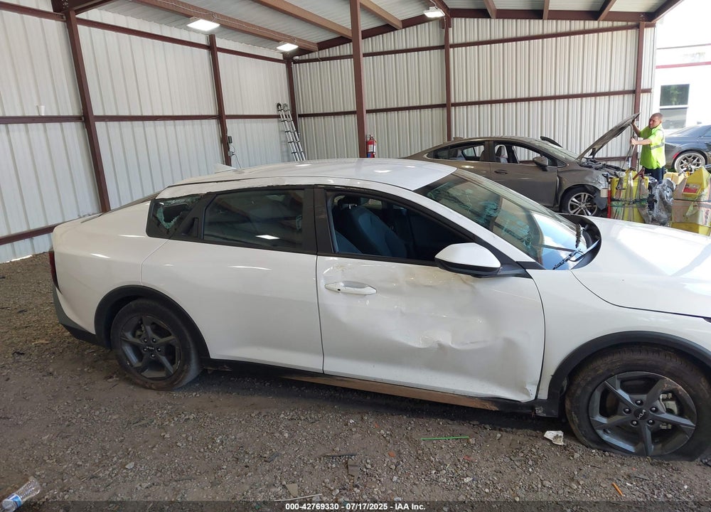 2025 KIA K4 LXS VIN: 3KPFT4DE9SE025617