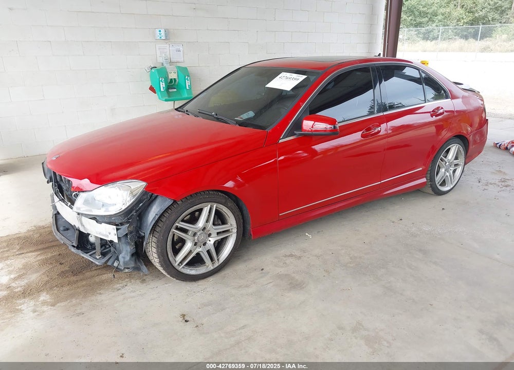 2013 MERCEDES-BENZ C CLASS VIN: WDDGF8AB9DG107899
