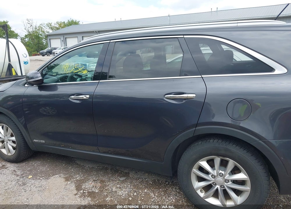 2017 KIA SORENTO VIN: 5XYPGDA51HG316119