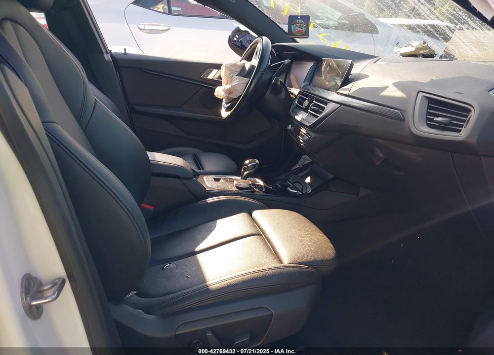 2021 BMW 2 SERIES VIN: WBA73AK00M7J14213