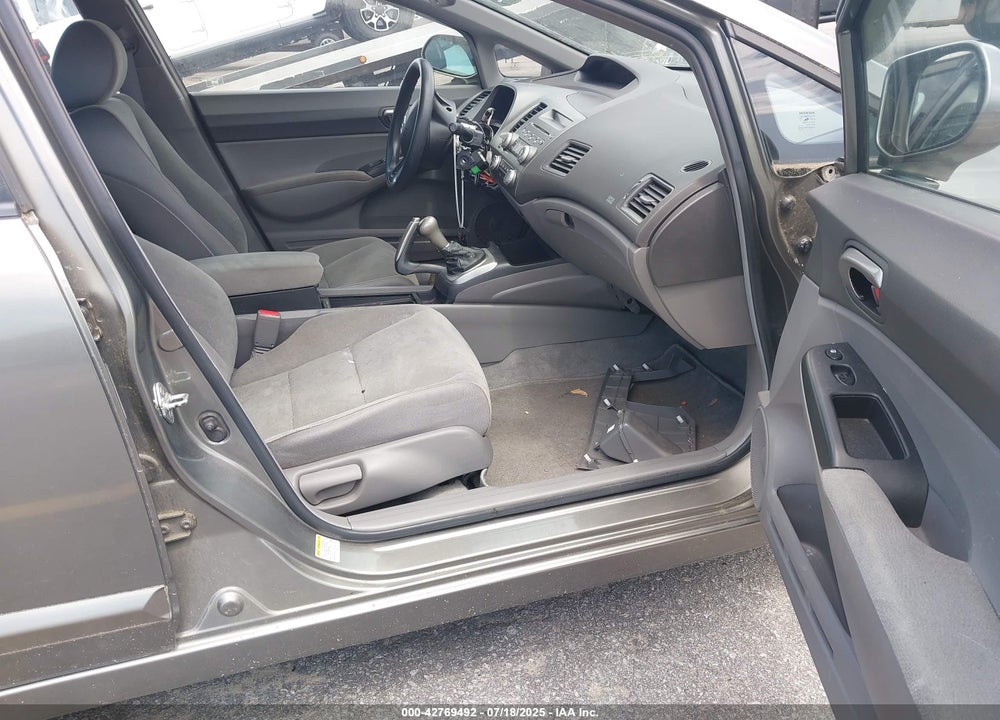 2008 HONDA CIVIC VIN: 1HGFA15558L004302