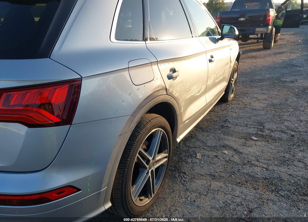 2018 AUDI SQ5 VIN: WA1A4AFY1J2219318