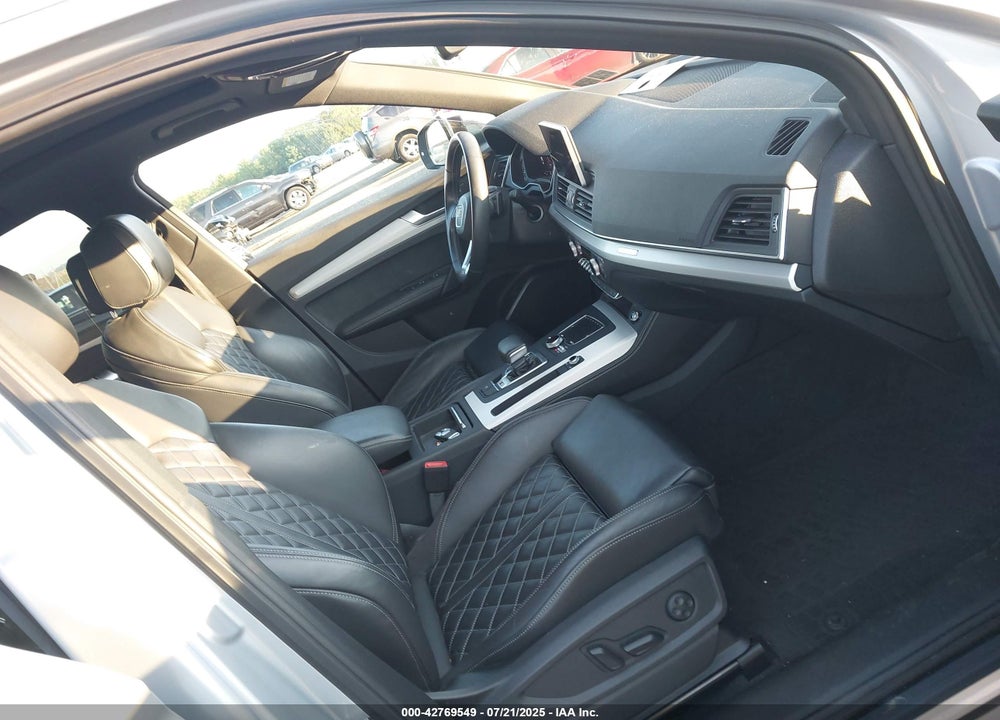 2018 AUDI SQ5 VIN: WA1A4AFY1J2219318