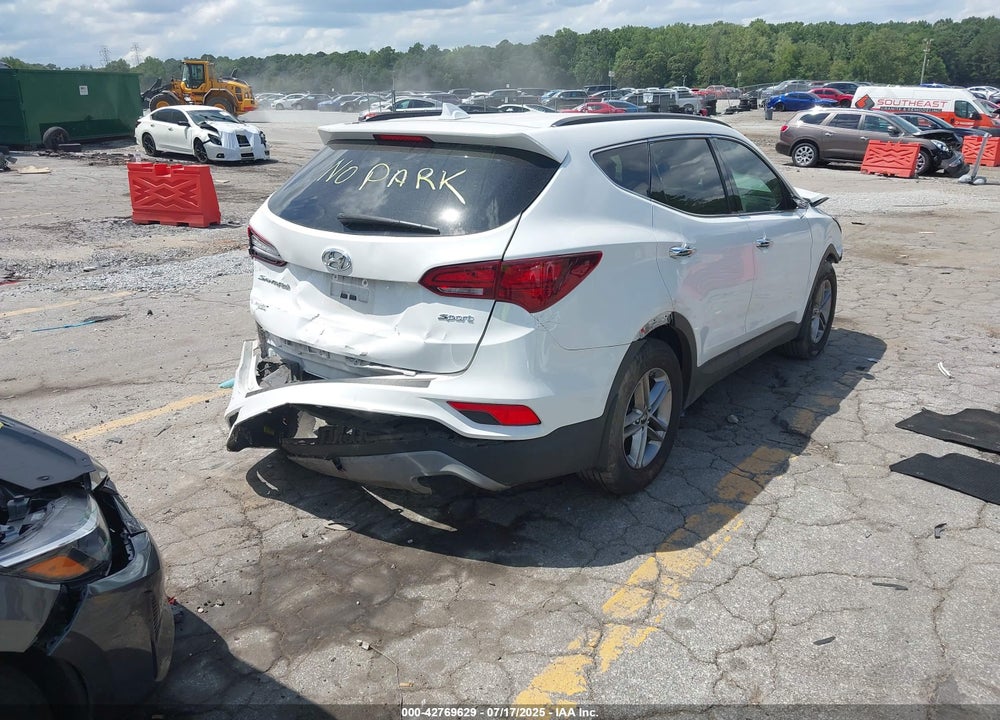 2018 HYUNDAI SANTA FE VIN: 5XYZU3LB9JG550173