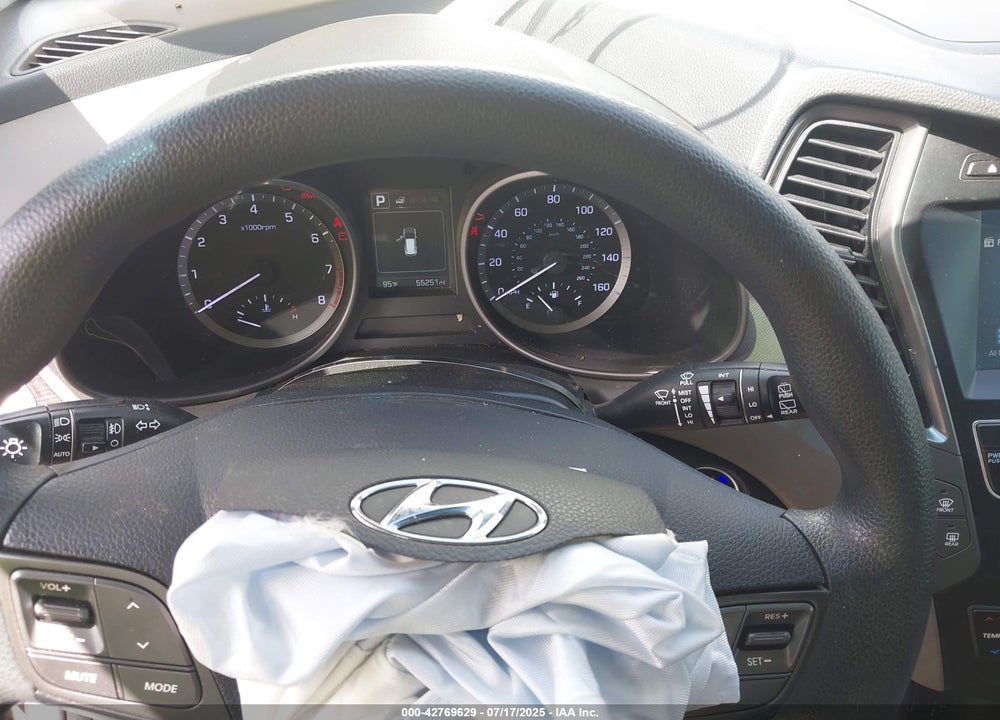 2018 HYUNDAI SANTA FE VIN: 5XYZU3LB9JG550173