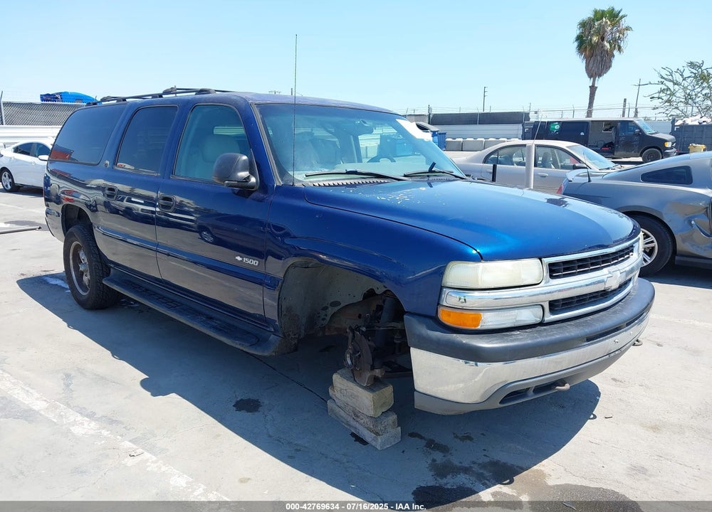 2000 CHEVROLET SUBURBAN 1500 LS VIN: 3GNEC16T4YG171966