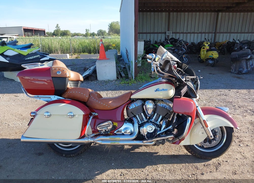 2016 INDIAN MOTORCYCLE CO. ROADMASTER VIN: 56KTRAAA0G3333284