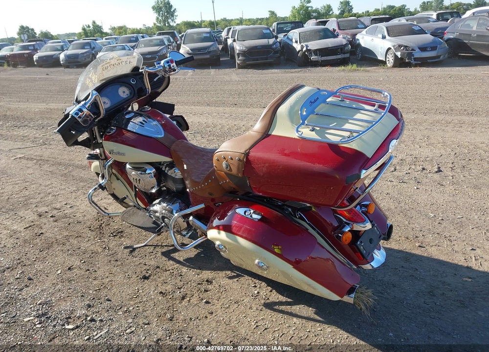 2016 INDIAN MOTORCYCLE CO. ROADMASTER VIN: 56KTRAAA0G3333284