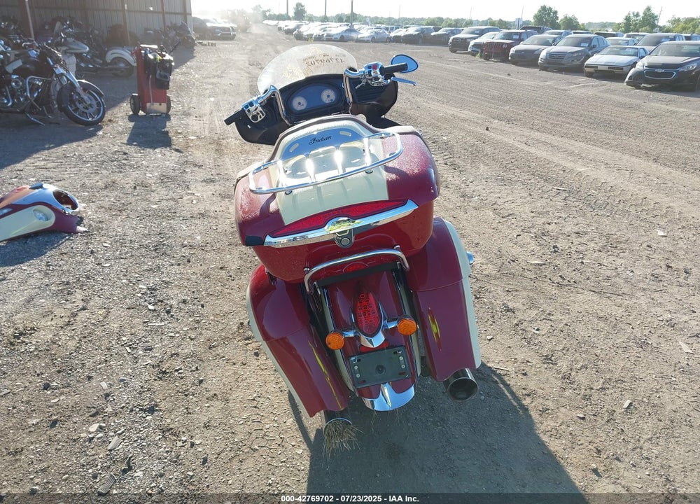 2016 INDIAN MOTORCYCLE CO. ROADMASTER VIN: 56KTRAAA0G3333284