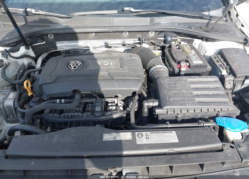 2015 VOLKSWAGEN GOLF GTI 2.0T SE 2-DOOR VIN: 3VWTT7AU2FM072979