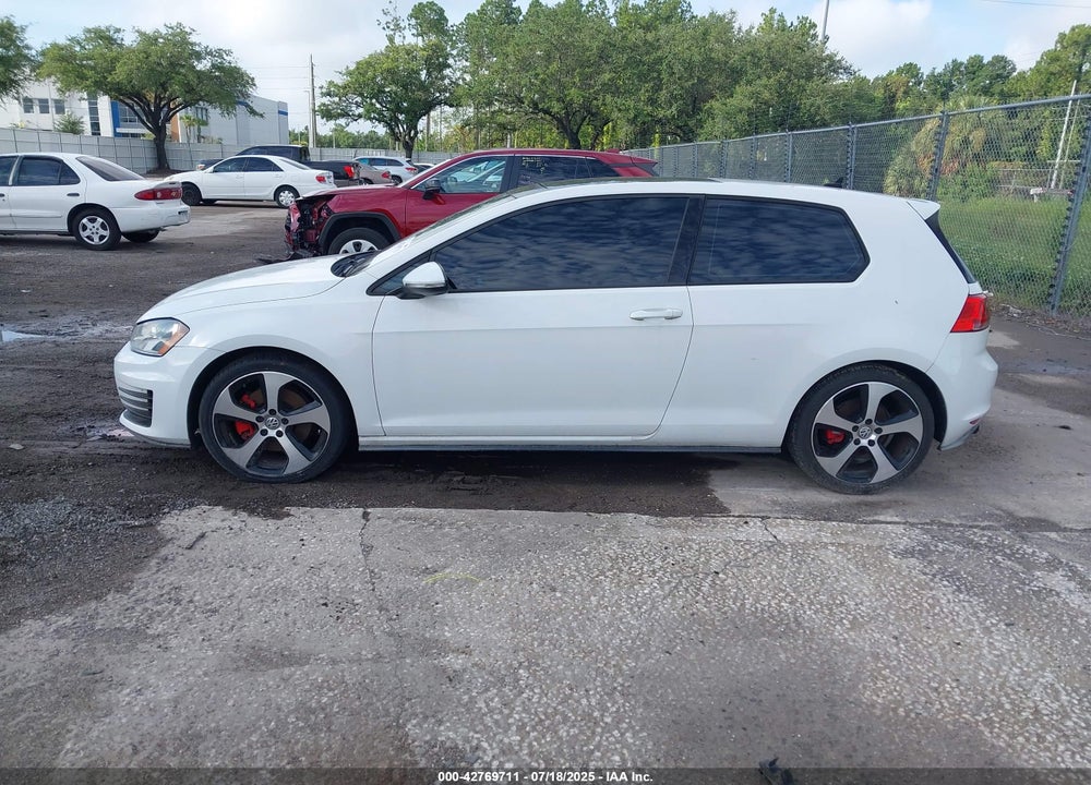 2015 VOLKSWAGEN GOLF GTI 2.0T SE 2-DOOR VIN: 3VWTT7AU2FM072979