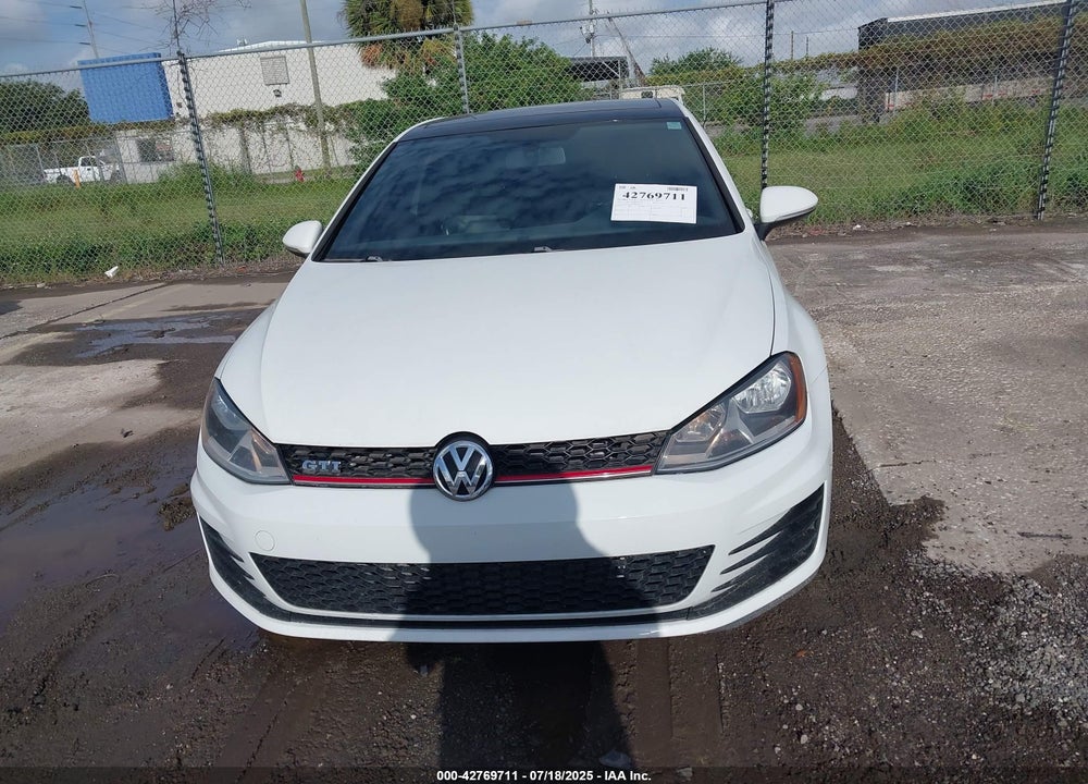 2015 VOLKSWAGEN GOLF GTI 2.0T SE 2-DOOR VIN: 3VWTT7AU2FM072979