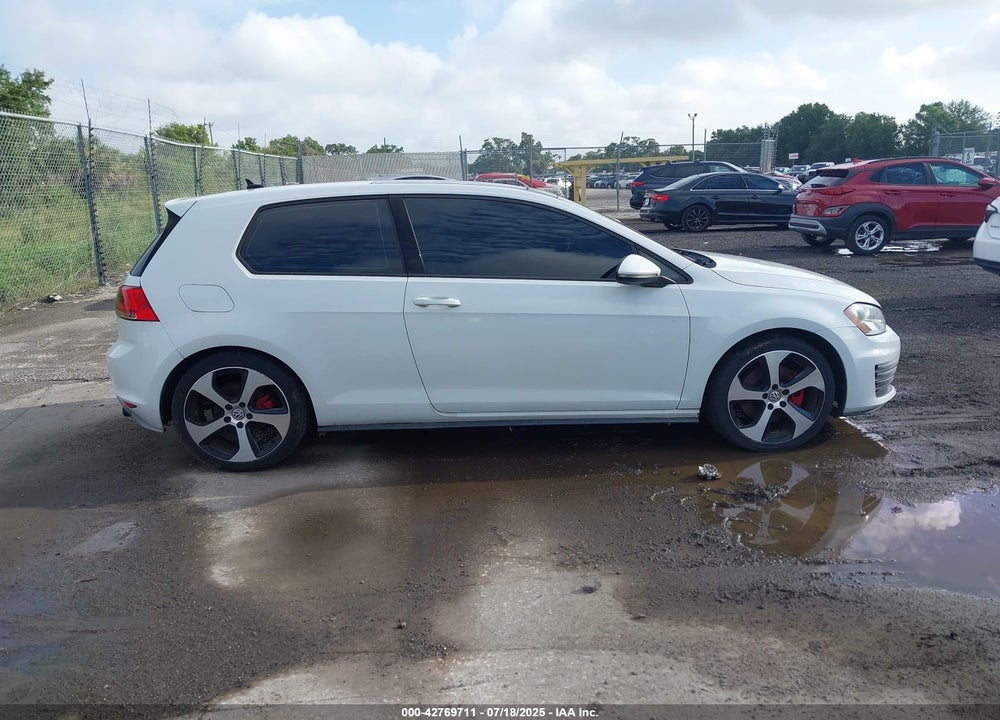 2015 VOLKSWAGEN GOLF GTI 2.0T SE 2-DOOR VIN: 3VWTT7AU2FM072979