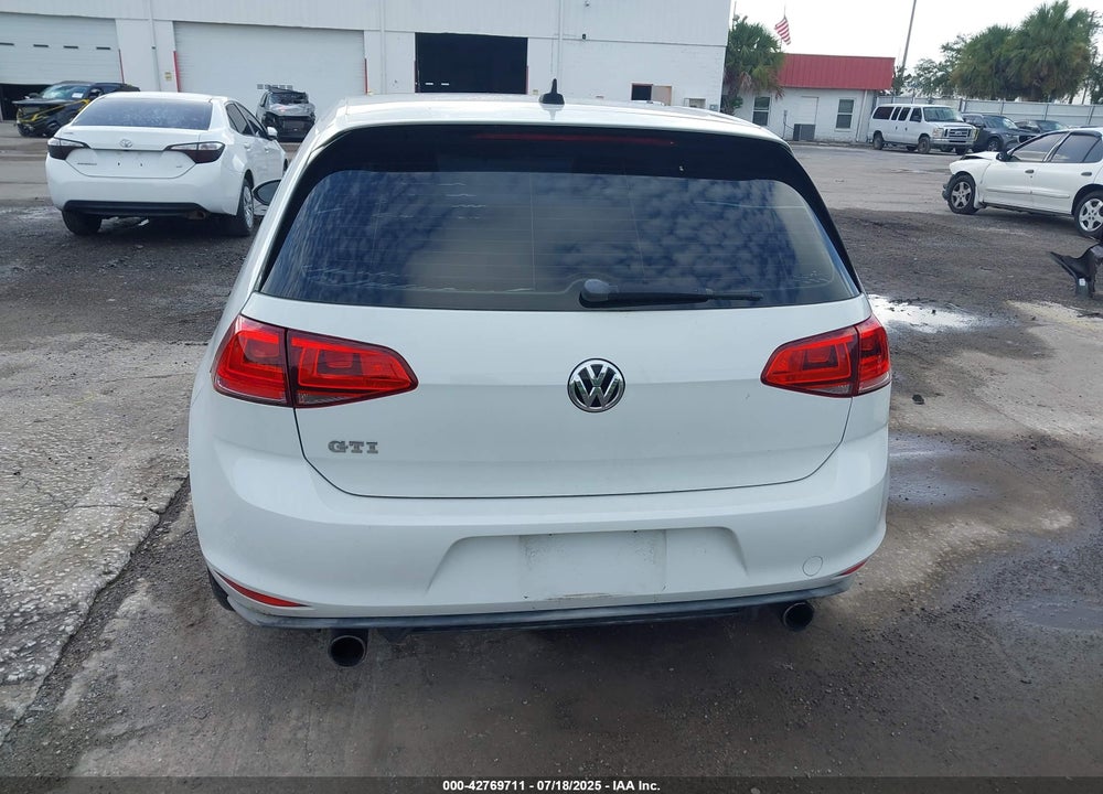 2015 VOLKSWAGEN GOLF GTI 2.0T SE 2-DOOR VIN: 3VWTT7AU2FM072979