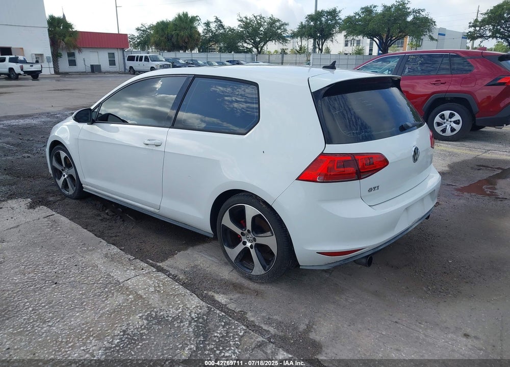 2015 VOLKSWAGEN GOLF GTI 2.0T SE 2-DOOR VIN: 3VWTT7AU2FM072979