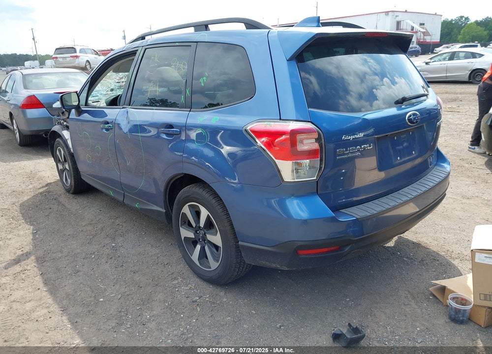 2018 SUBARU FORESTER VIN: JF2SJAGC1JH582240