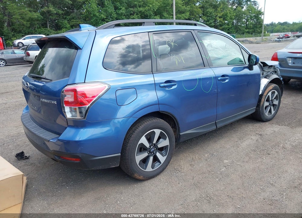 2018 SUBARU FORESTER VIN: JF2SJAGC1JH582240