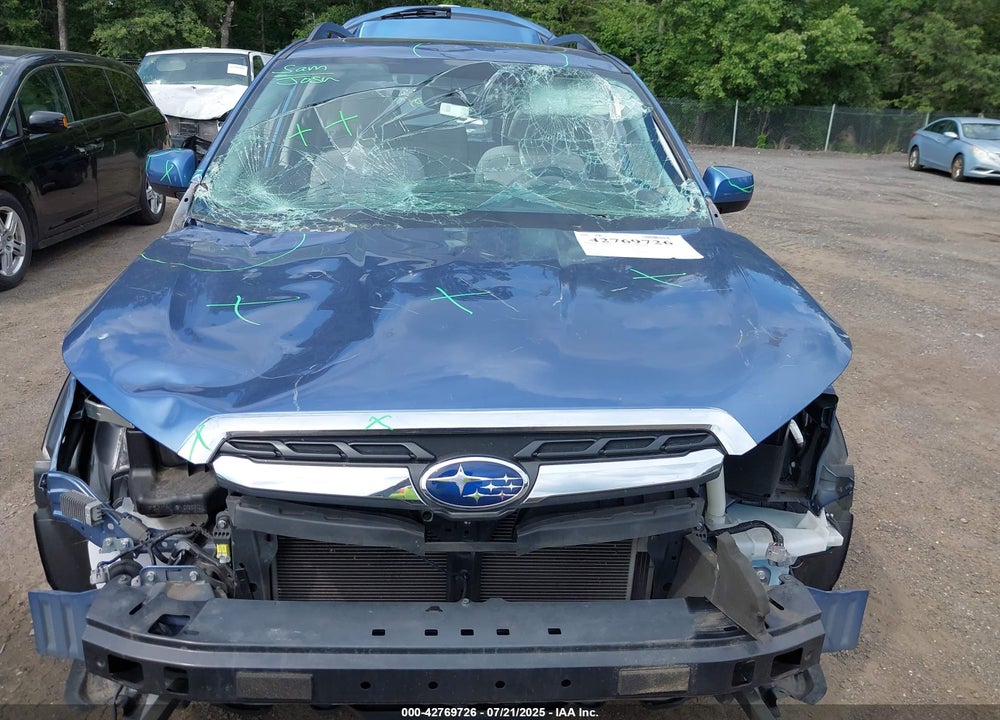 2018 SUBARU FORESTER VIN: JF2SJAGC1JH582240