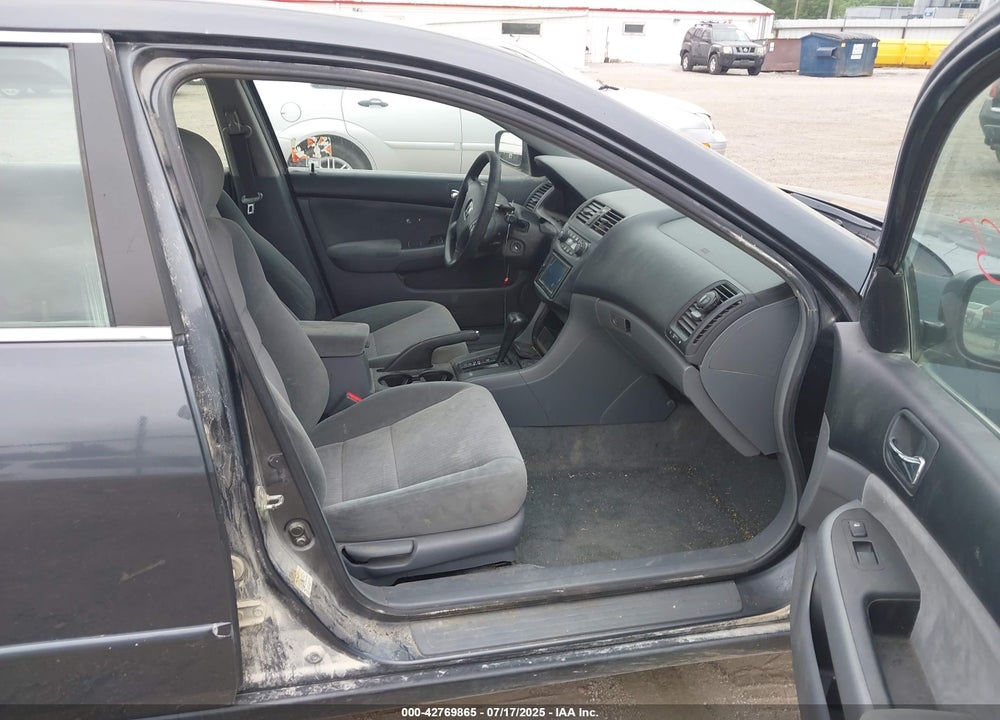 2005 HONDA ACCORD 2.4 LX VIN: 1HGCM56485A024414