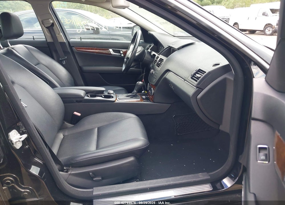 2008 MERCEDES-BENZ C 300 LUXURY/SPORT VIN: WDDGF54X68F018051