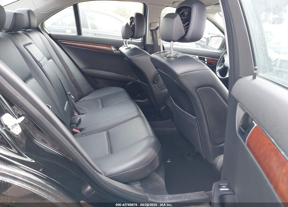 2008 MERCEDES-BENZ C 300 LUXURY/SPORT VIN: WDDGF54X68F018051
