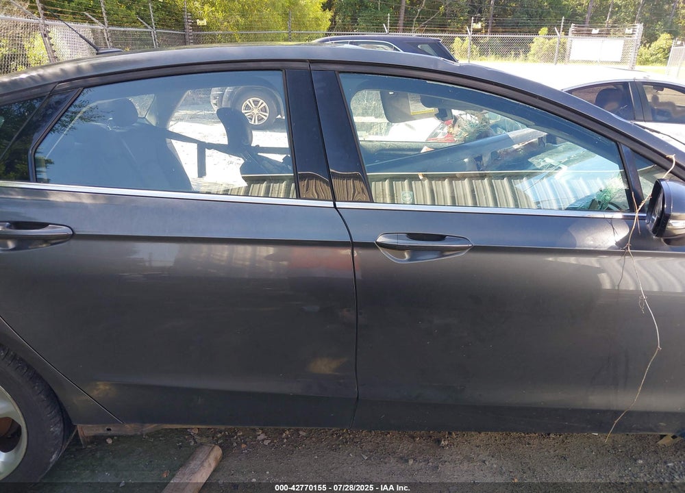 2016 FORD FUSION SE VIN: 3FA6P0HD9GR163467