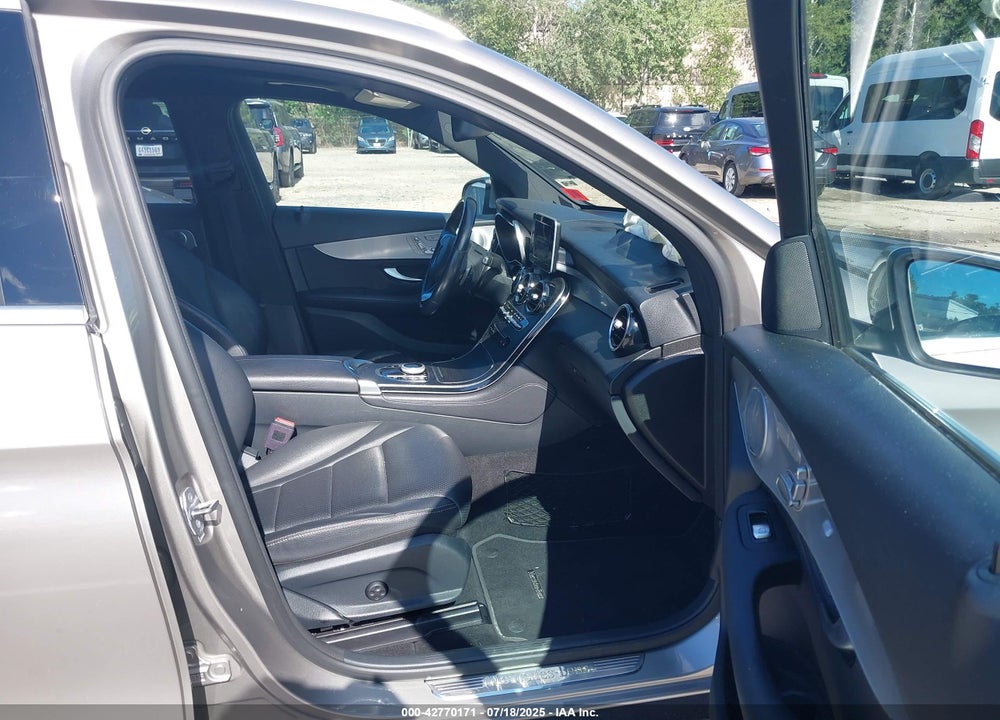 2019 MERCEDES-BENZ GLC CLASS VIN: WDC0G4KB8KV163867