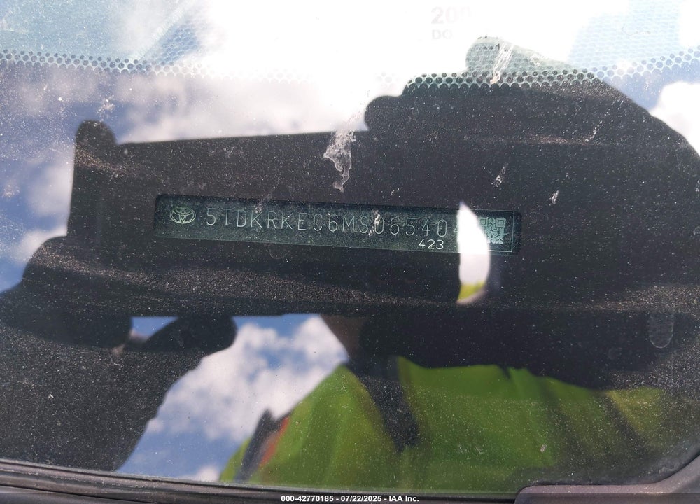 2021 TOYOTA SIENNA VIN: 5TDKRKEC6MS065404