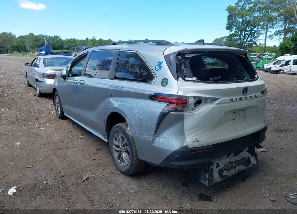2021 TOYOTA SIENNA VIN: 5TDKRKEC6MS065404