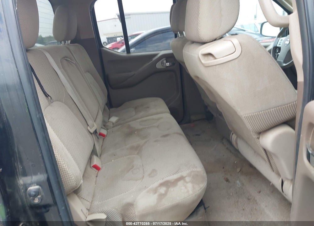 2005 NISSAN FRONTIER LE VIN: 1N6AD07U35C415494