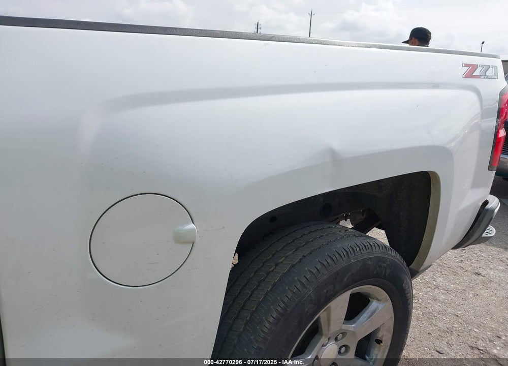 2018 CHEVROLET SILVERADO 1500 VIN: 3GCUKREC8JG212063