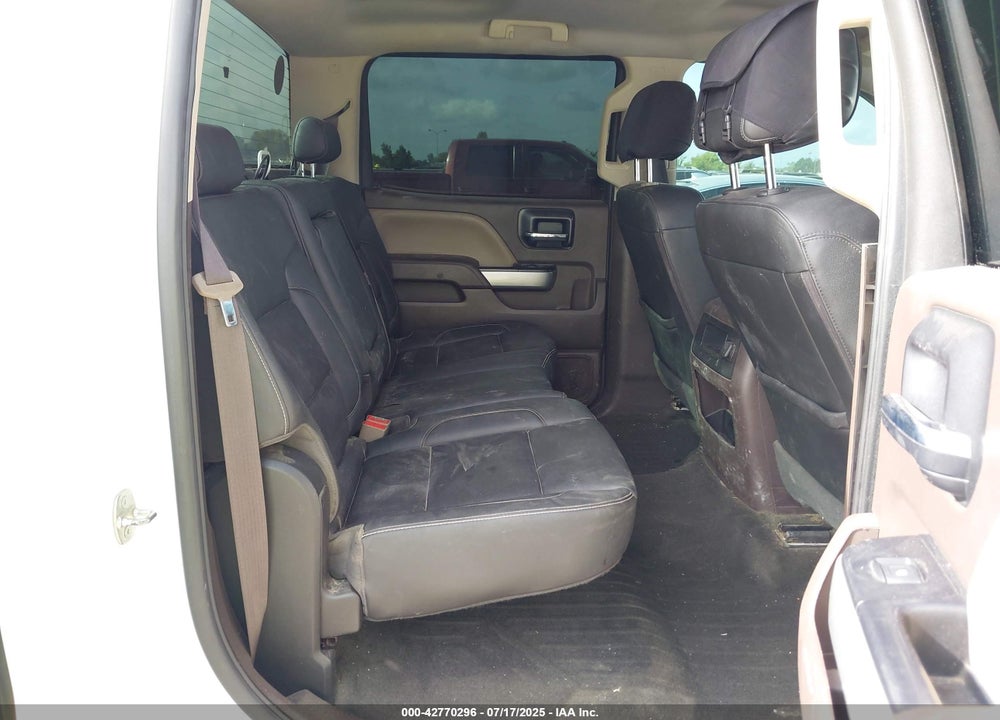 2018 CHEVROLET SILVERADO 1500 VIN: 3GCUKREC8JG212063
