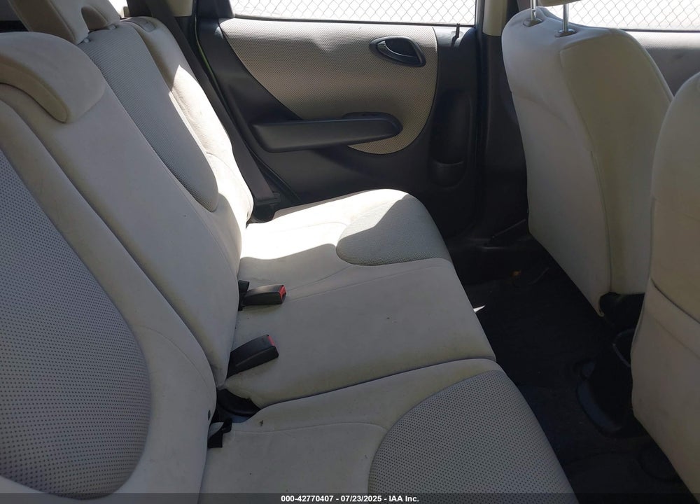 2007 HONDA FIT VIN: JHMGD38487S058706