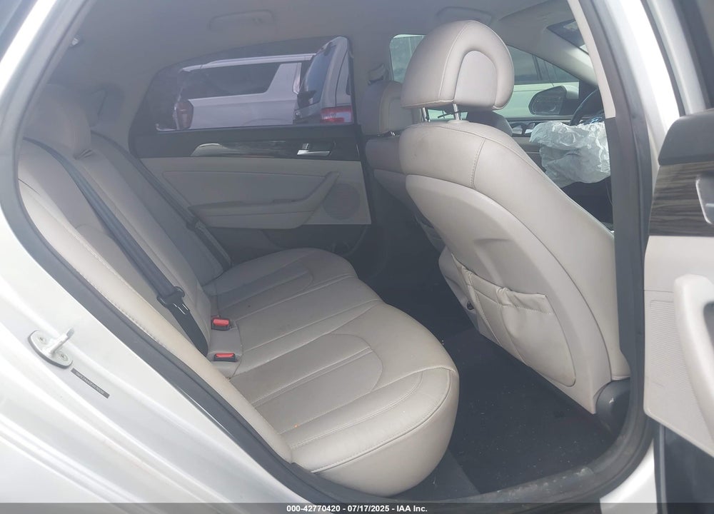 2015 HYUNDAI SONATA VIN: 5NPE24AA2FH170550