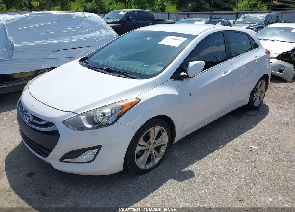 2013 HYUNDAI ELANTRA VIN: KMHD35LE0DU114605