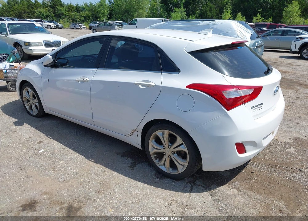 2013 HYUNDAI ELANTRA VIN: KMHD35LE0DU114605