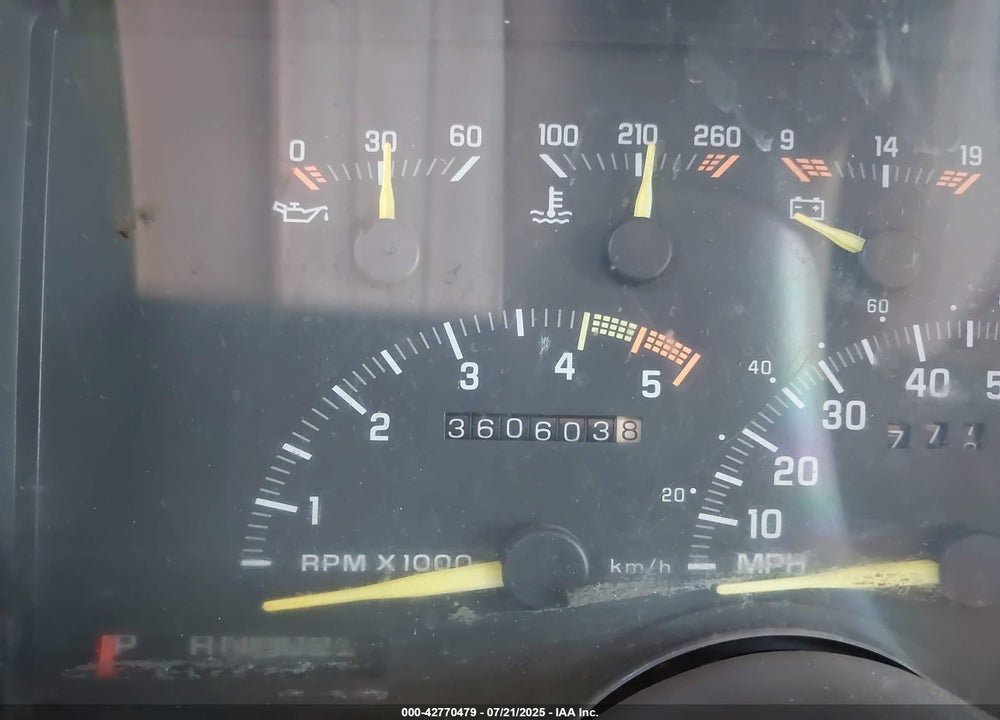 1993 CHEVROLET GMT-400 K1500 VIN: 2GCEK19K8P1252071