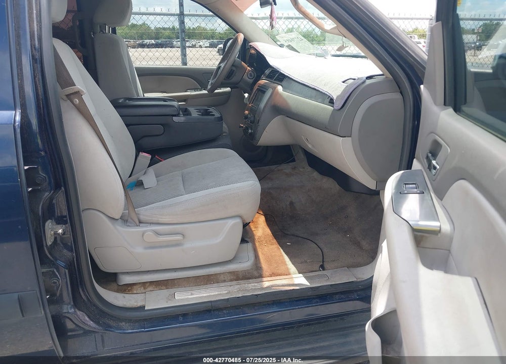 2007 CHEVROLET TAHOE VIN: 1GNFC13017R312330