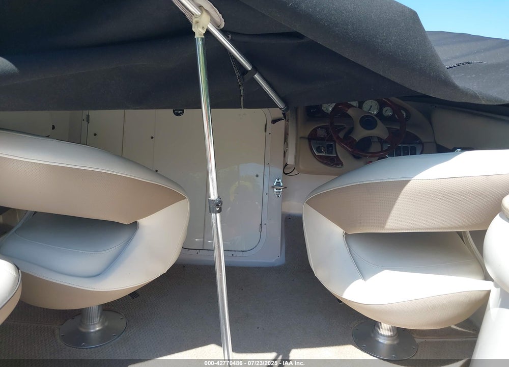 2005 FOUR WINNS BOAT FIBER VIN: GFNCR079B505