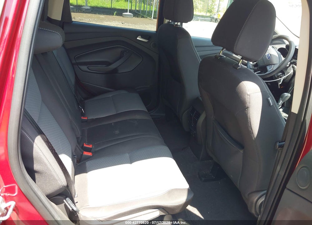 2017 FORD ESCAPE VIN: 1FMCU9GD7HUB72122