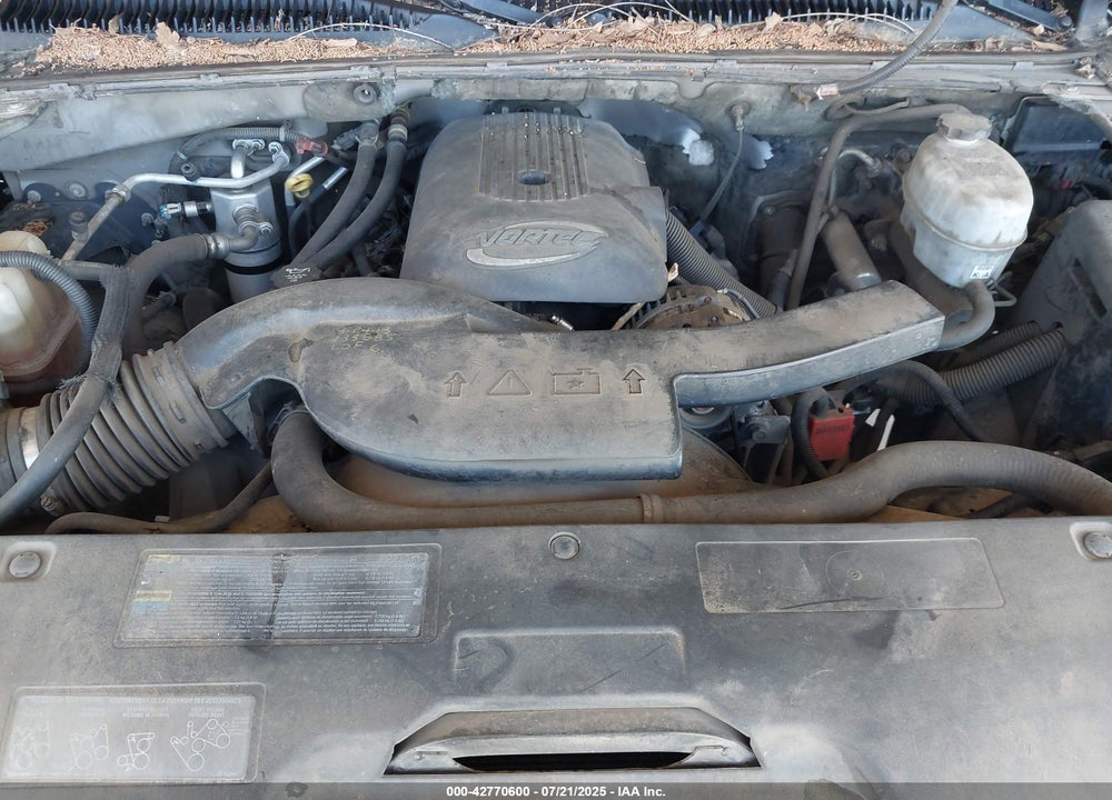 2004 CHEVROLET SUBURBAN 1500 LT VIN: 1GNEC16T84R185251