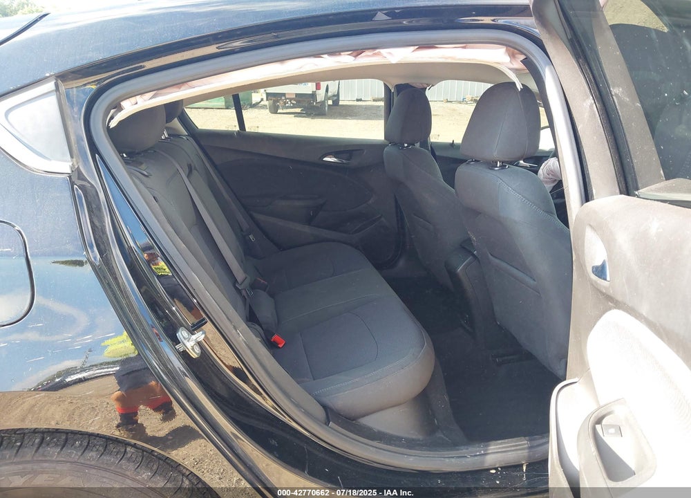 2017 CHEVROLET CRUZE VIN: 3G1BE6SM5HS579013