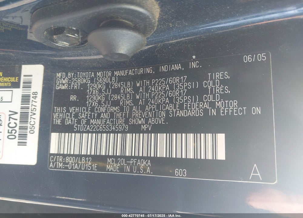 2005 TOYOTA SIENNA XLE VIN: 5TDZA22C65S345979