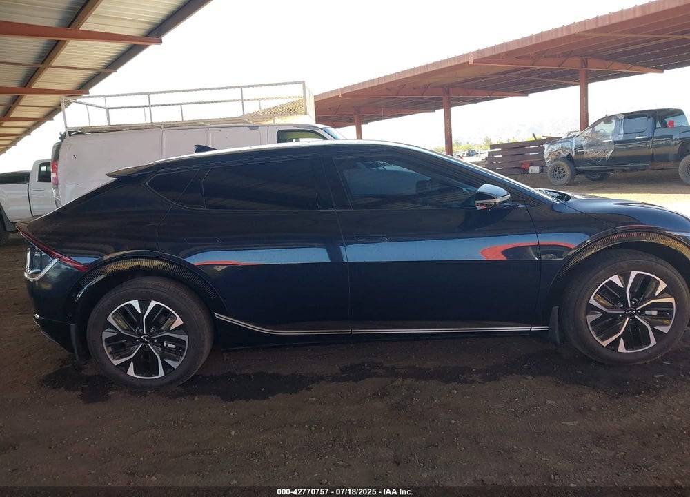 2023 KIA EV6 VIN: KNDC34LA8P5608975